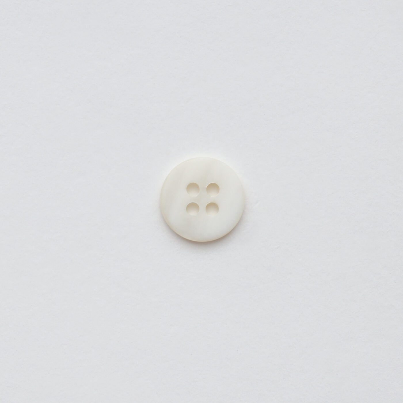 Bliss Buttons Off White 11mm Atelier Brunette 内田ミシン商会