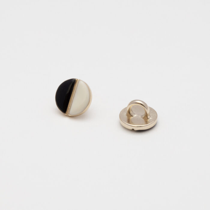 Wink Buttons - off-White&Black
