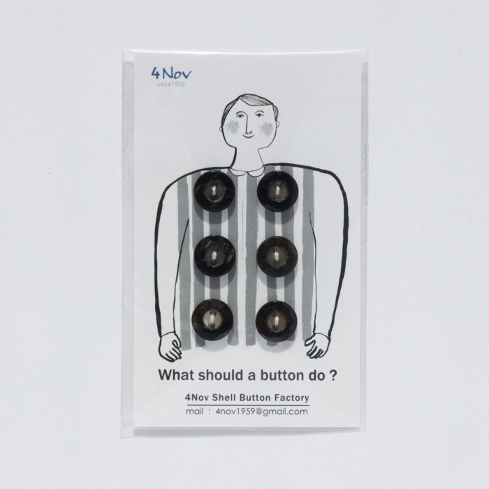 4Nov 黒蝶貝ボタン (直径10mm / ブラック色 / ドーナツ型 / 2つ穴)